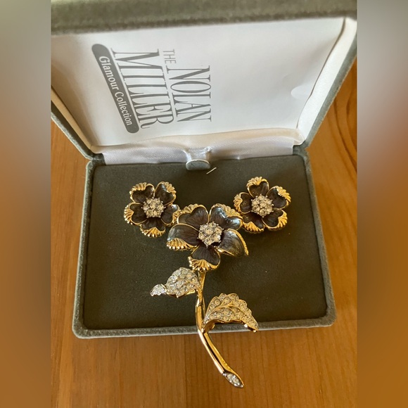 NEW Vintage Nolan Miller Gold and Gray Enamel Floral Brooch Set - Picture 5 of 8